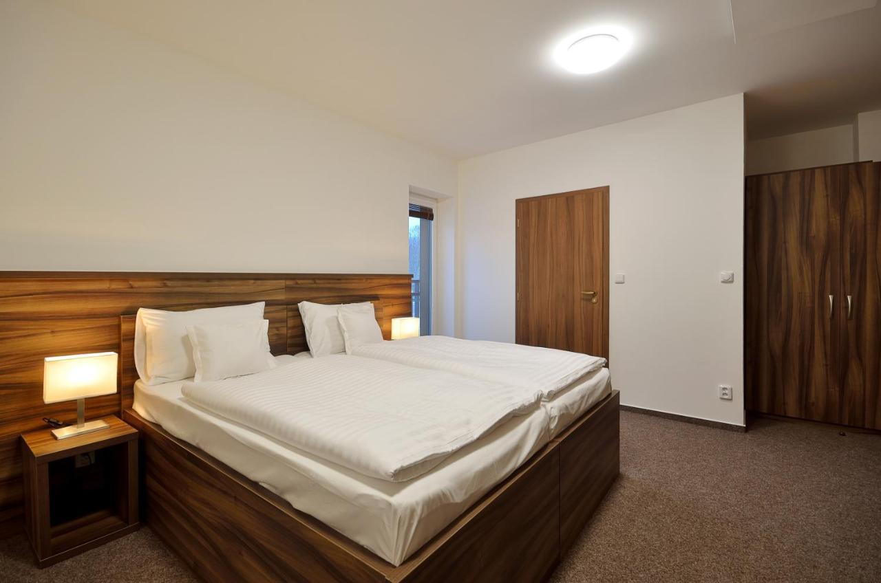 Penzion Kuzelna Hotel Trutnov Ngoại thất bức ảnh